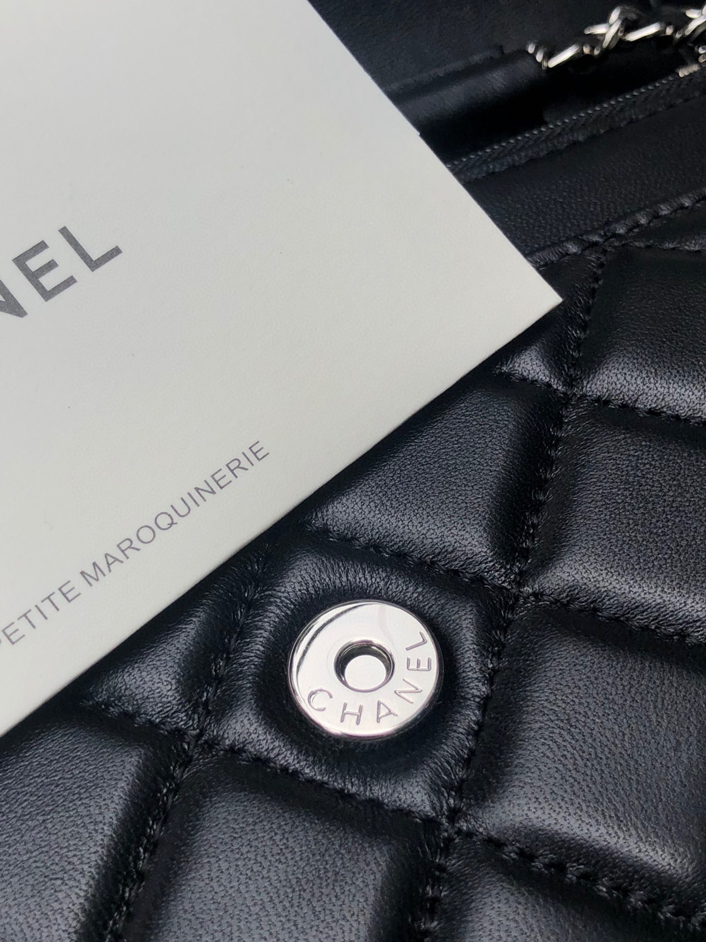 CHANEL CLASSIC WALLET ON CHAIN 4.8 × 7.5 × 1.4 in