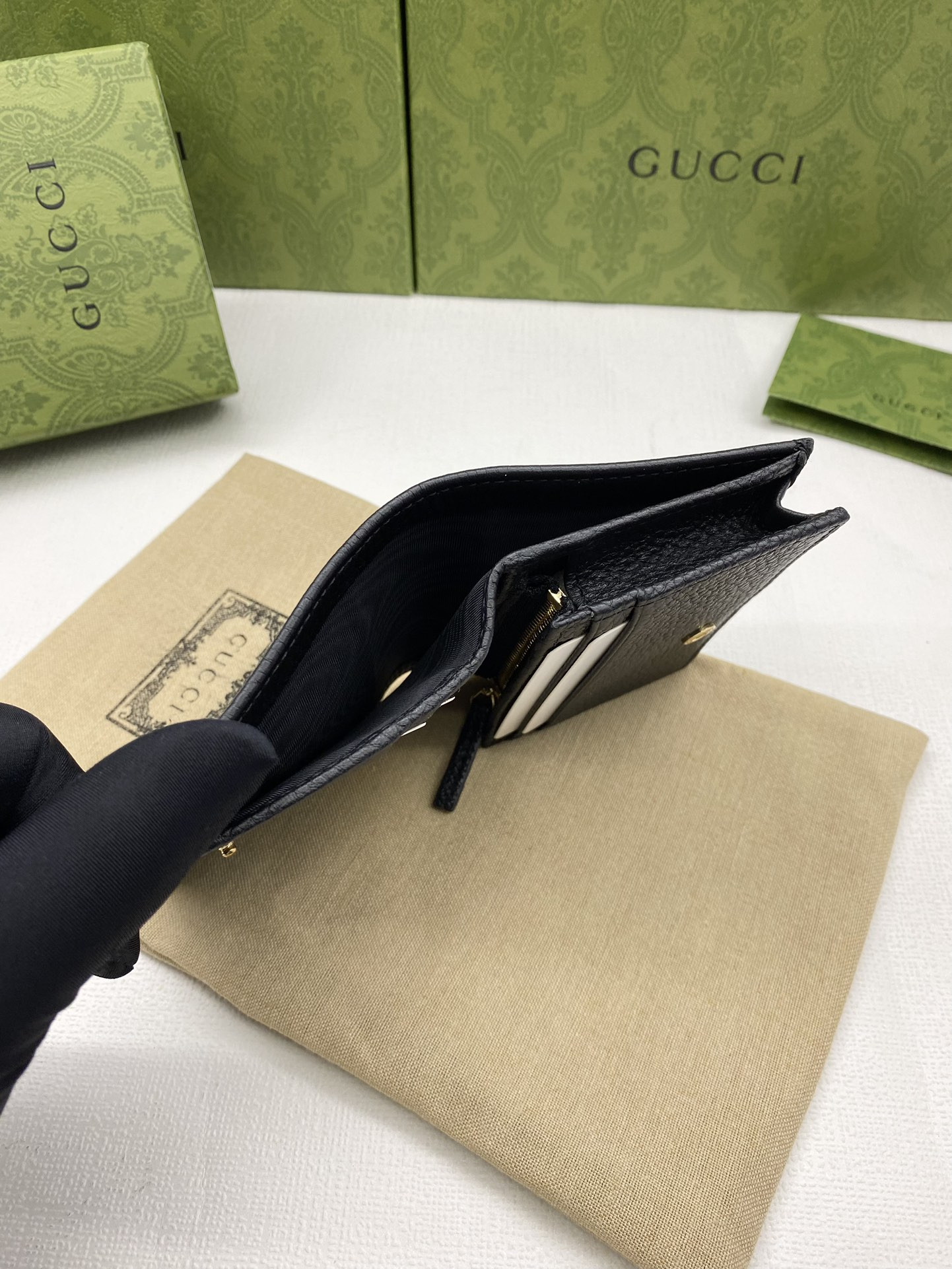 GUCCI HUHU card wallet 11x8.5x3cm