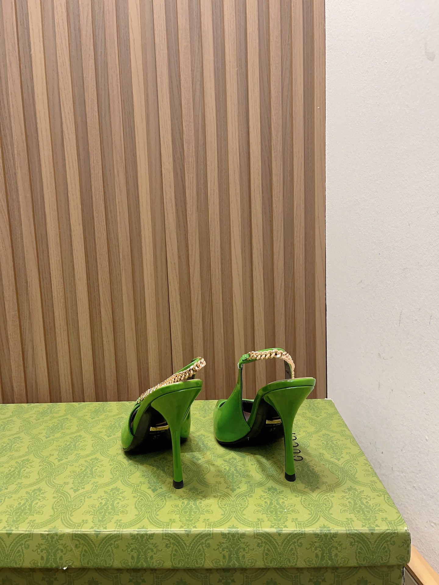 GUCCI SIGNORIA SLINGBACK PUMP High