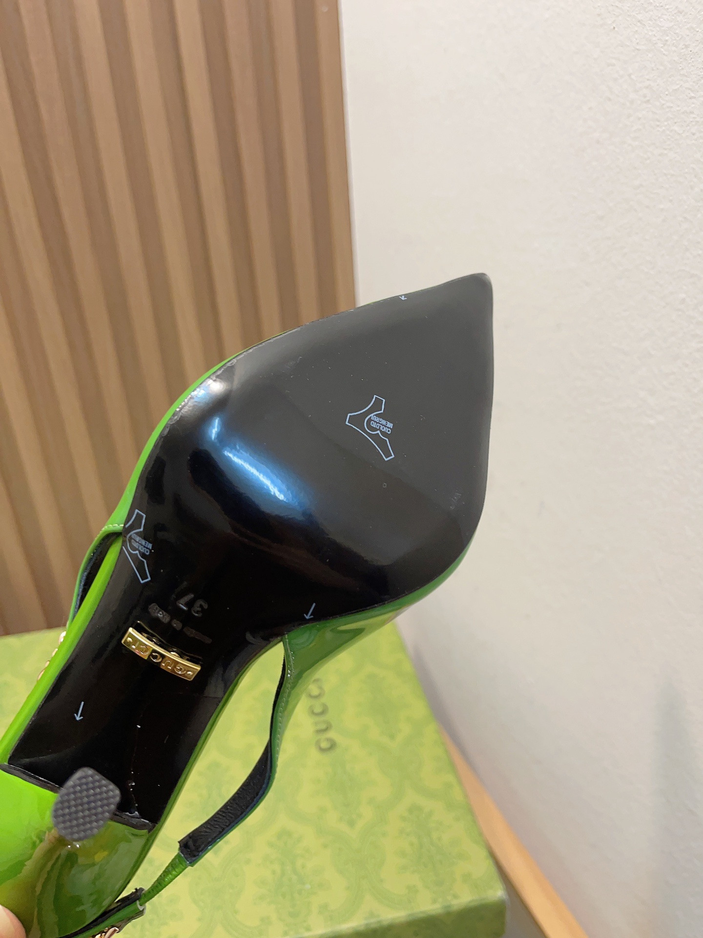 GUCCI SIGNORIA SLINGBACK PUMP High