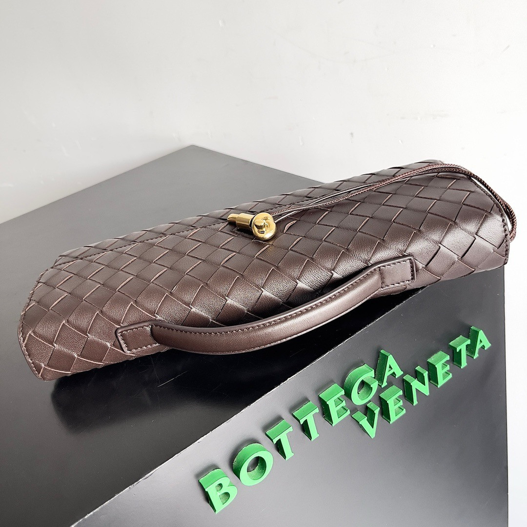 BOTTEGA VENETA Long Clutch Andiamo With Handle Fondant 31x13x3cm