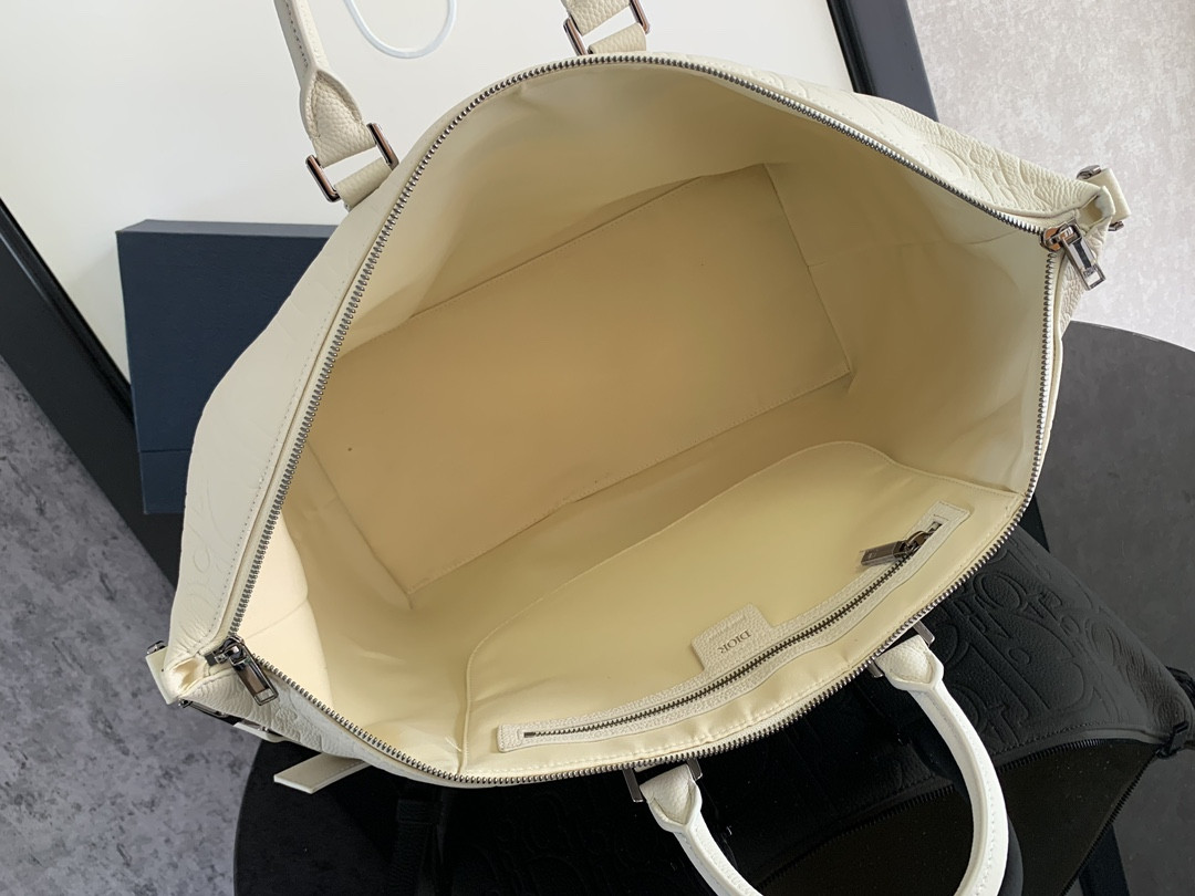 Dior Weekender 40 Beige Dior Gravity Leather and Beige Grained Calfskin 57.5 x 34.5 x 22 cm