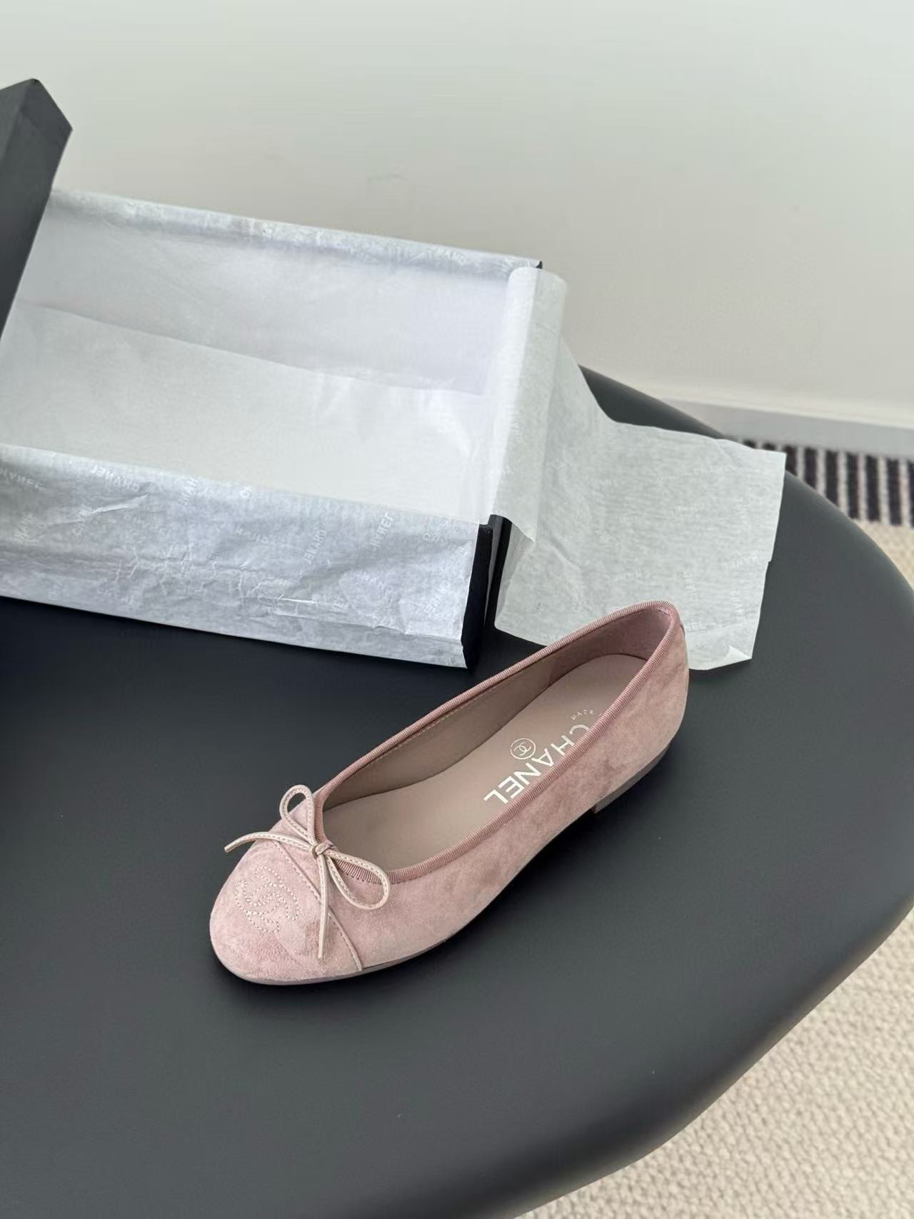 UA Chanel Ballet flats