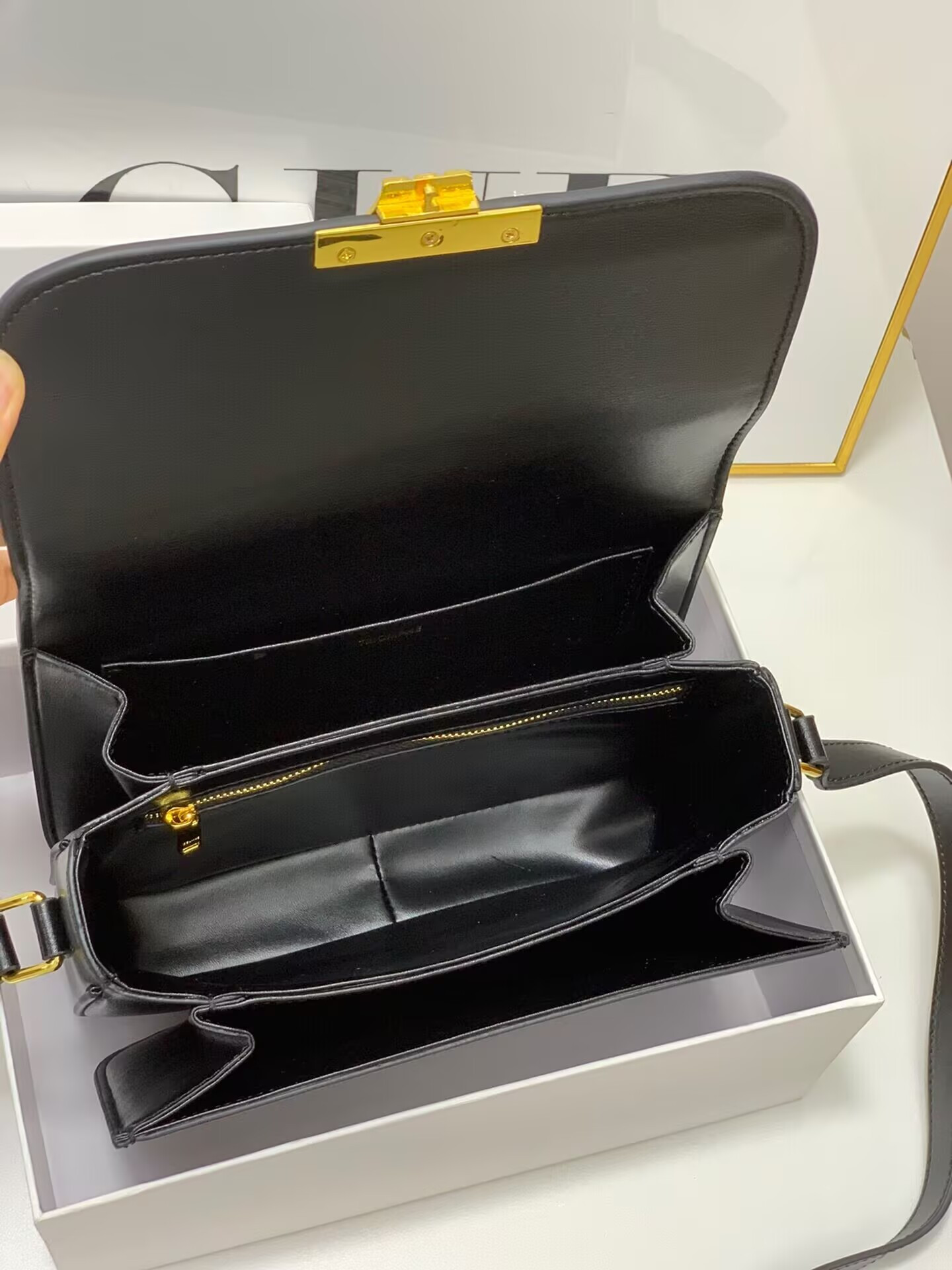 Celine Triomphe Bag 22x16.5x7cm