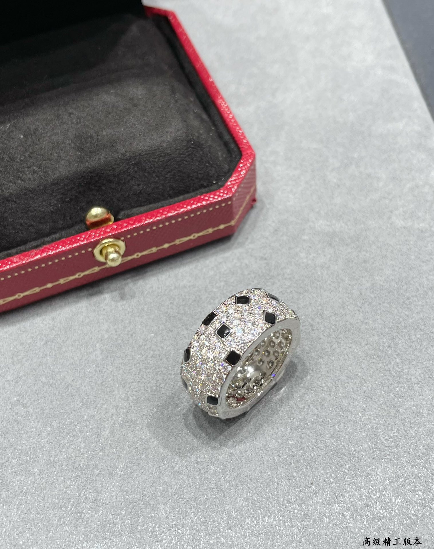 Cartier spotted leopard ring