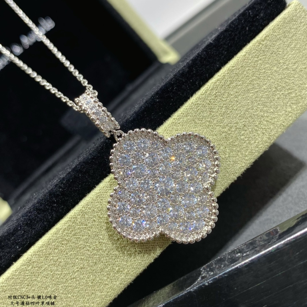 Van Cleef & Arpels Large Four Leaf Clover Necklace Diameter approx 2.5cm,Chain length approx 80cm