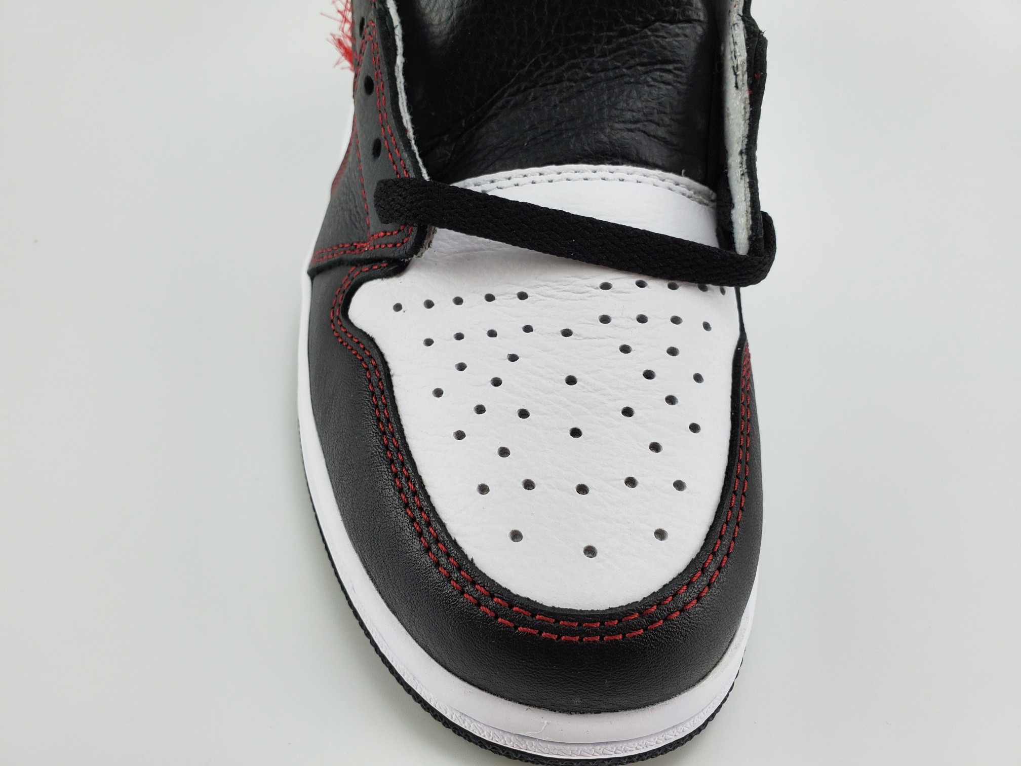 Air Jordan 1 Retro High OG Defiant