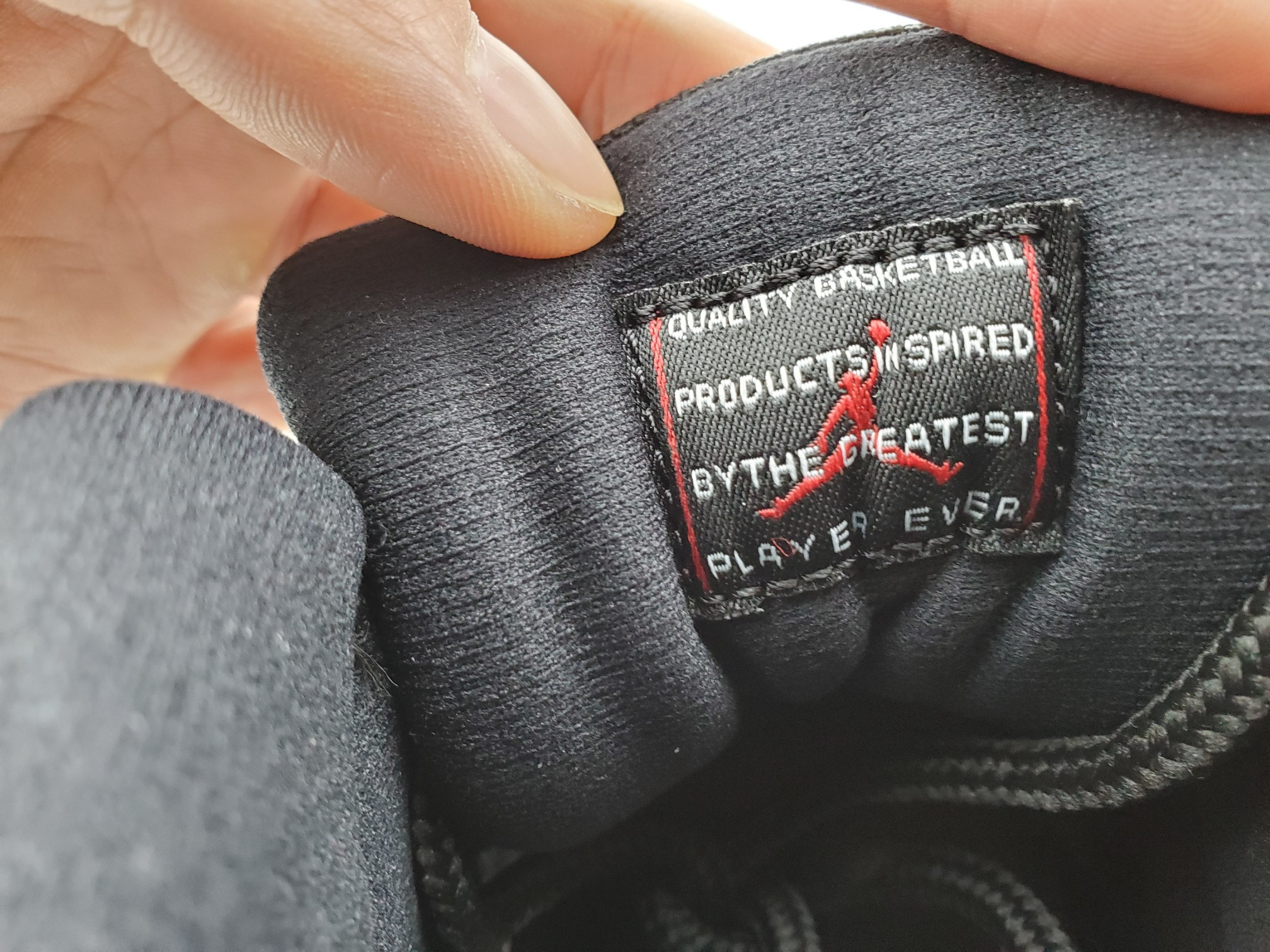 Air Jordan 11 Retro Playoffs Bred (2019)