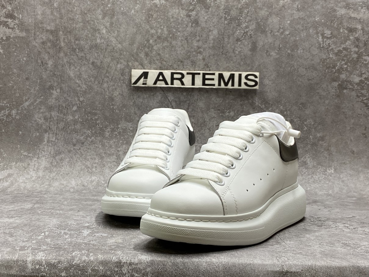 Alexander McQueen Oversized Gold