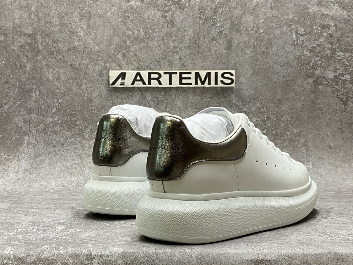 Alexander McQueen Oversized Gold