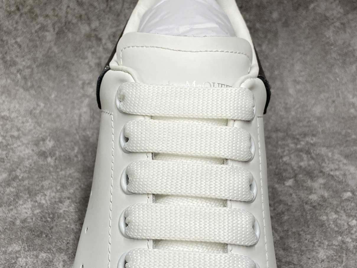 Alexander McQueen Oversized Gold