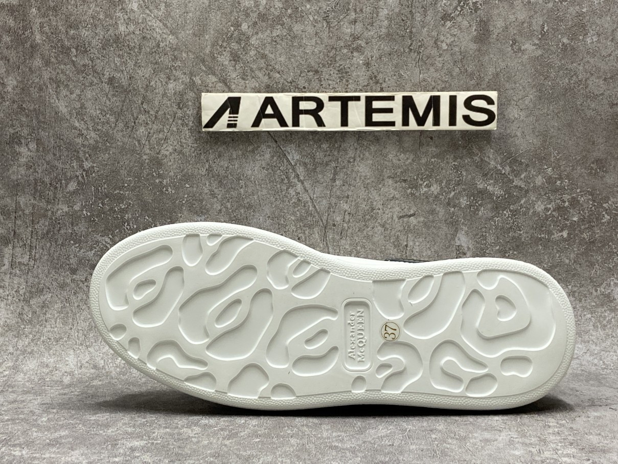 Alexander McQueen Oversized Gold