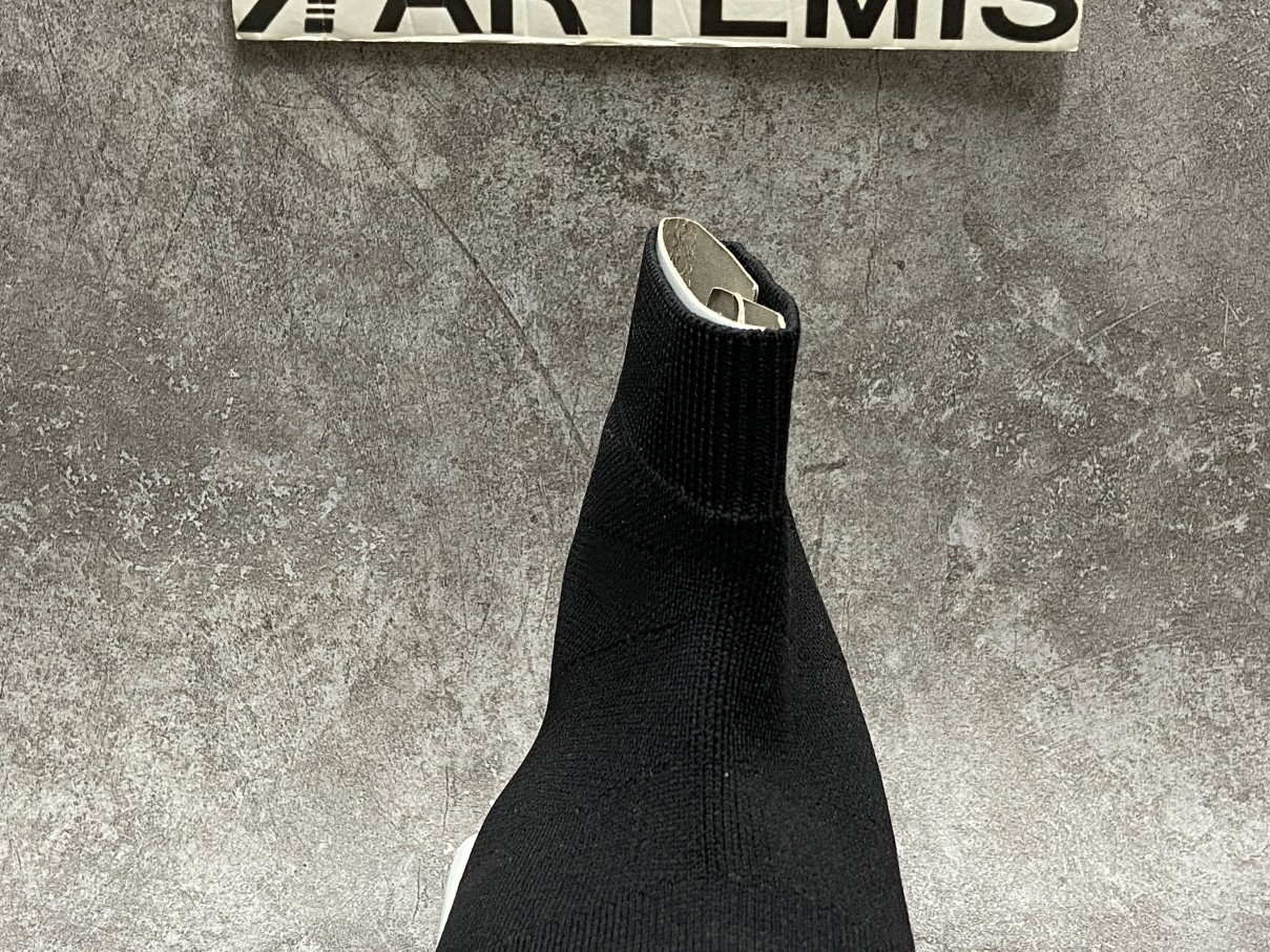 Balenciga Graffiti Speed Red Sole