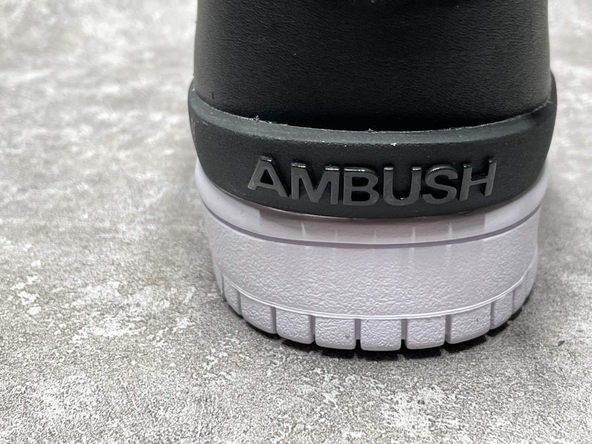 Nike Dunk High Ambush Black White