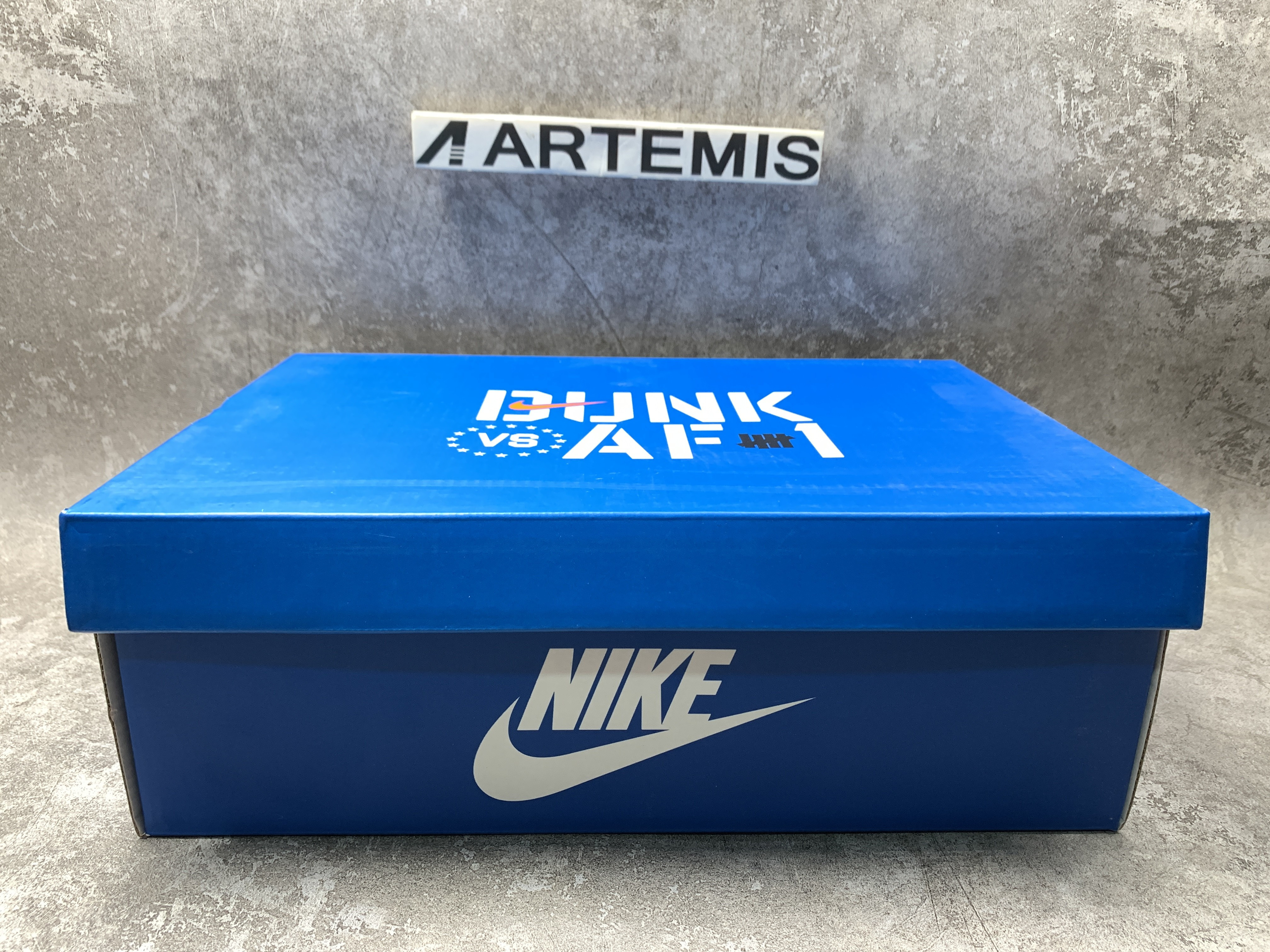 Nike Dunk Low UNDEFEATED Dunk vs. AF1