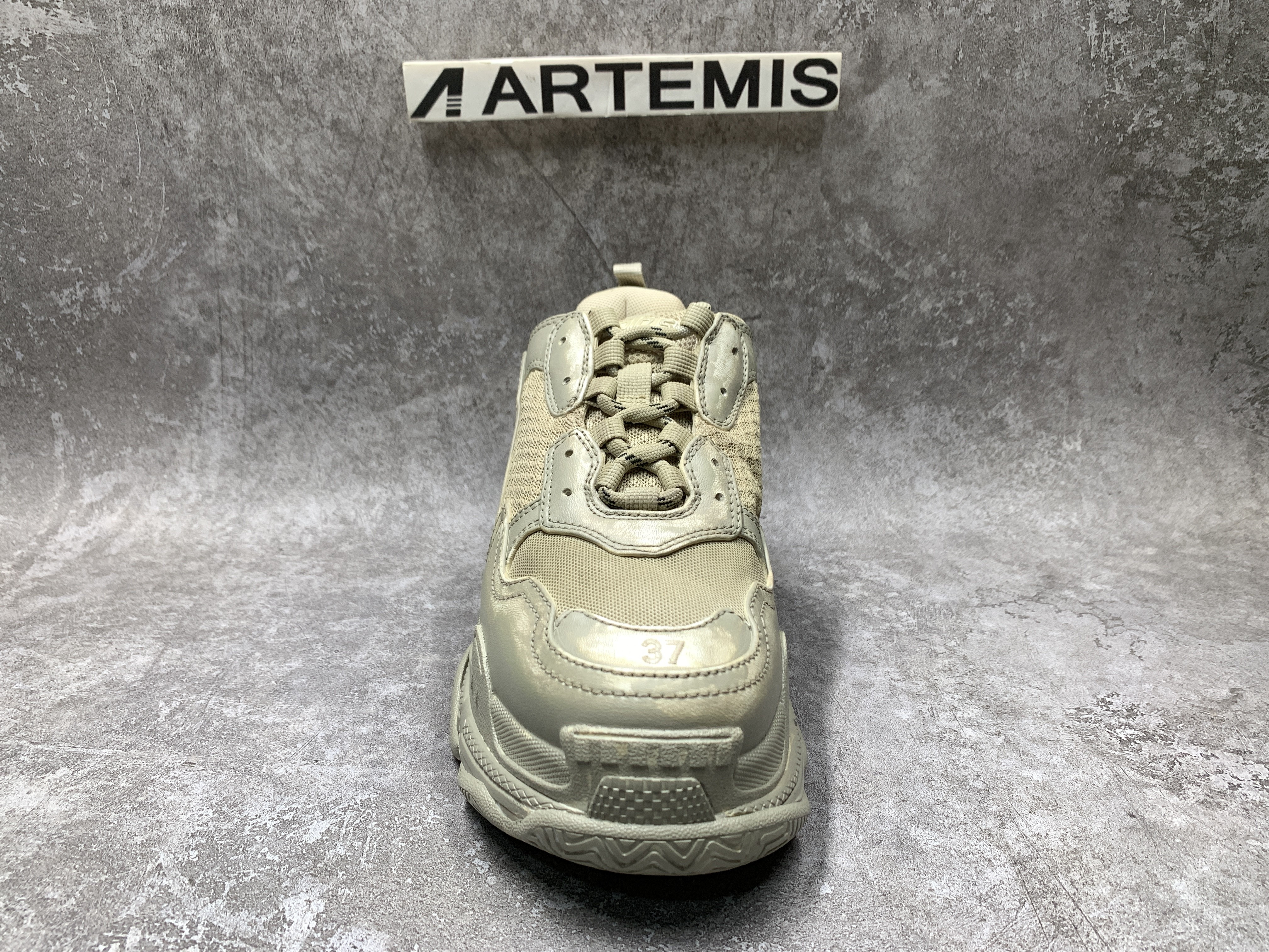 Balenciga Triple S Sneaker Light Beige Faded