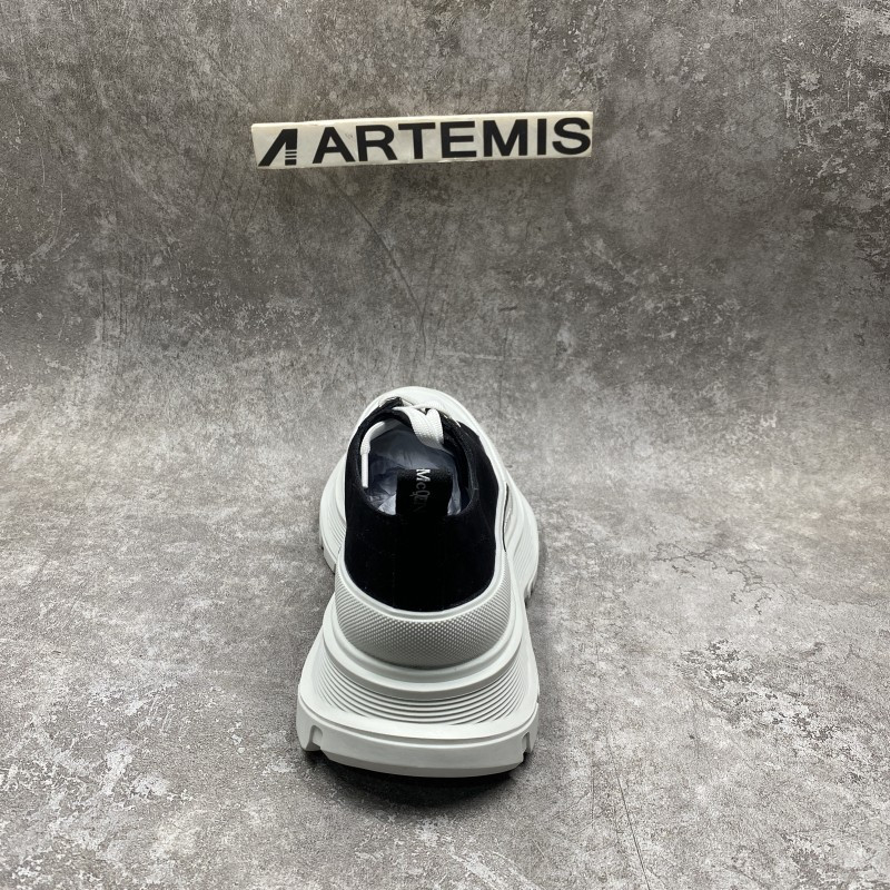 Alexander McQueen Tread Slick Low Lace Up Black White