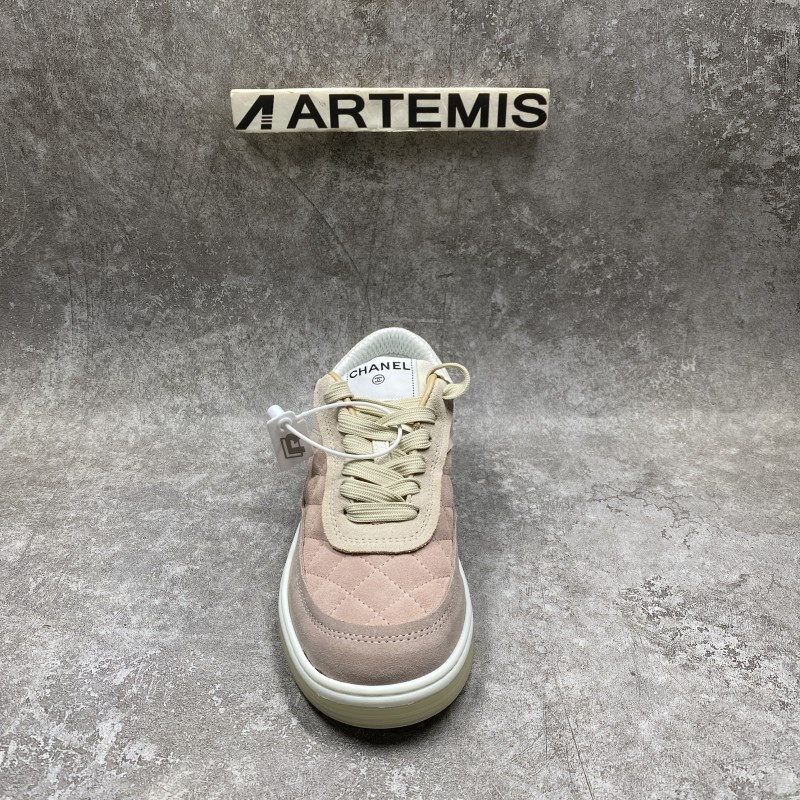 Channel 22C Diamond sports shoes in pink