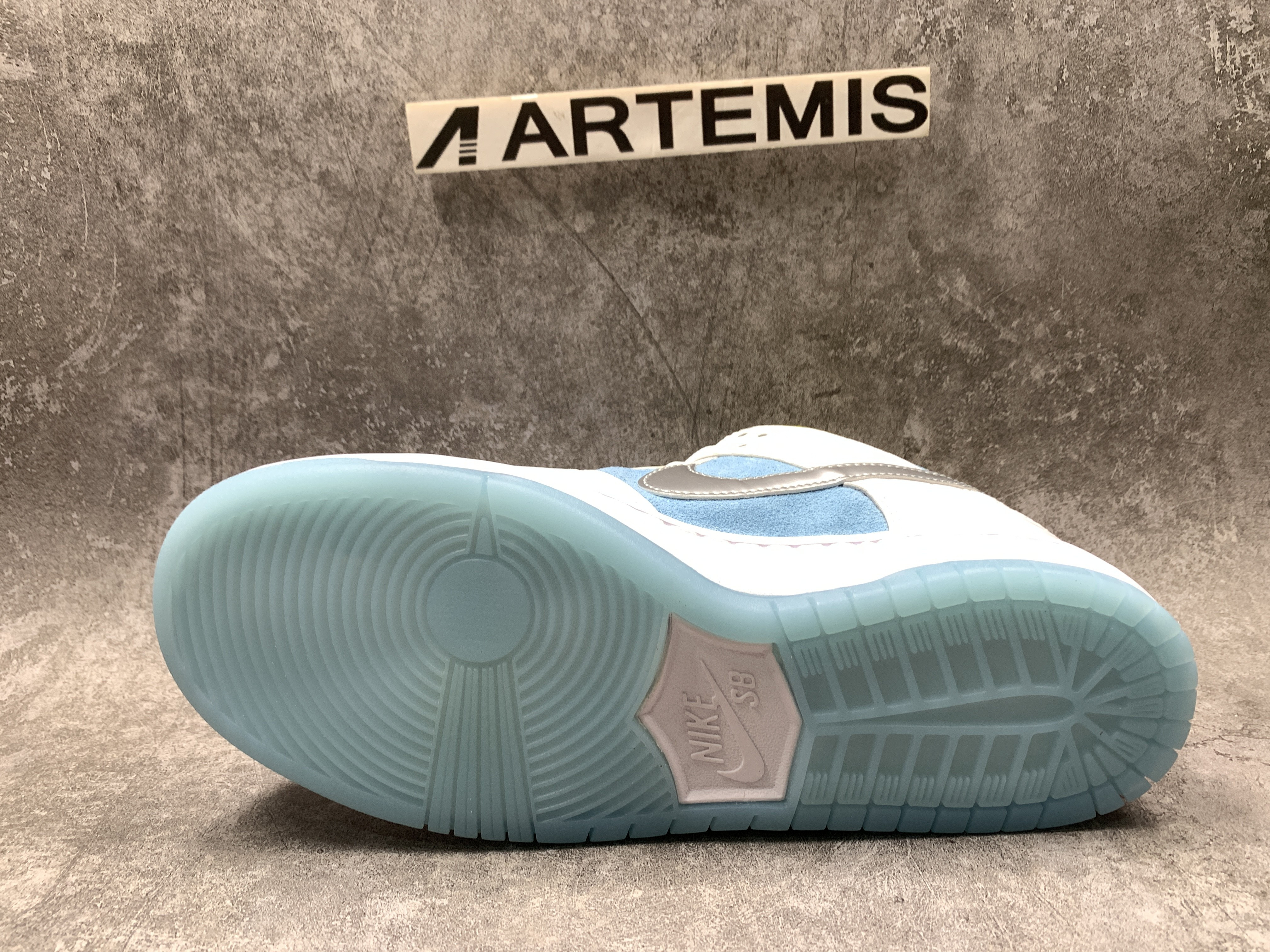 Nike SB Dunk Low FTC Lagoon Pulse