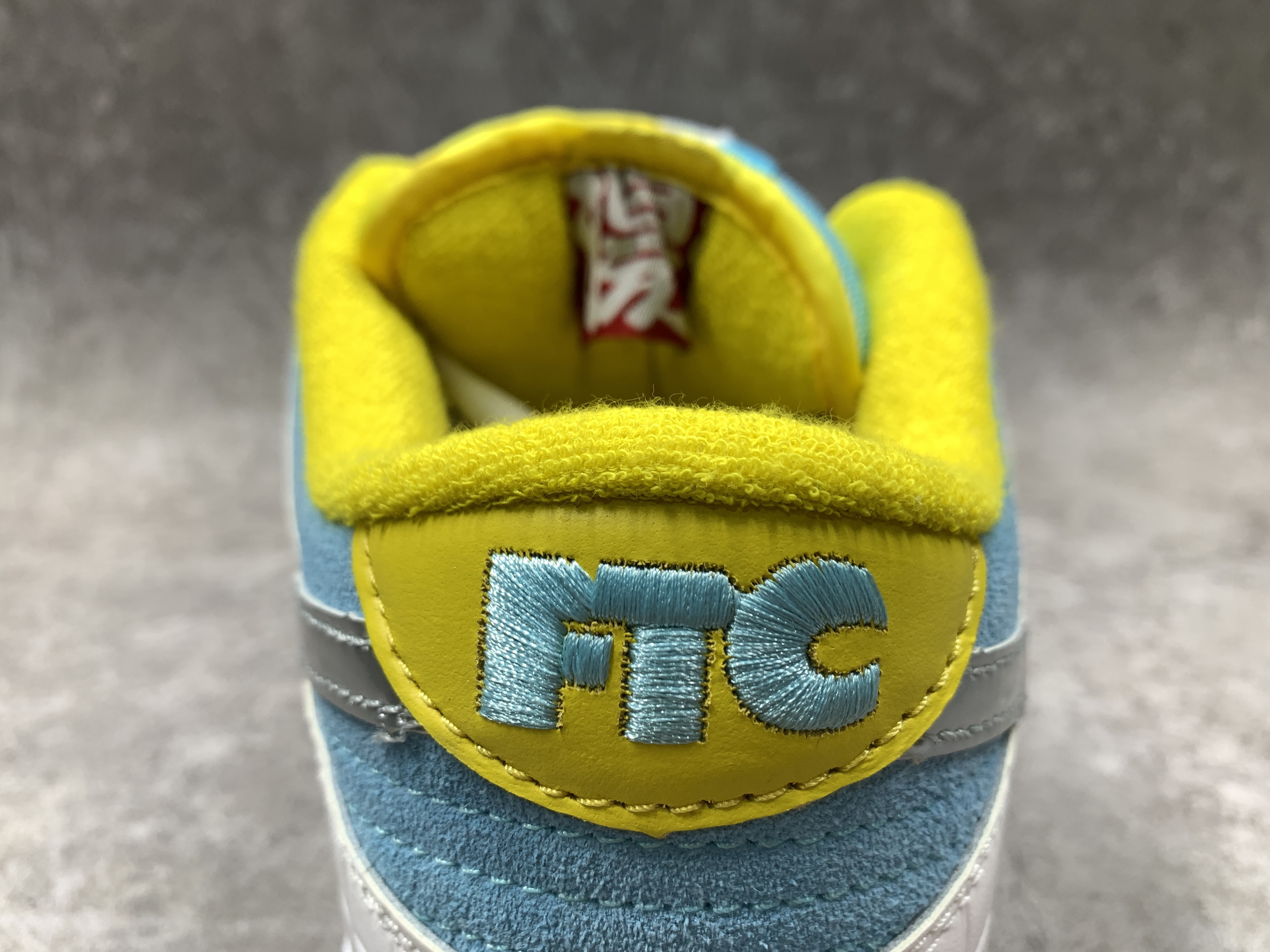 Nike SB Dunk Low FTC Lagoon Pulse