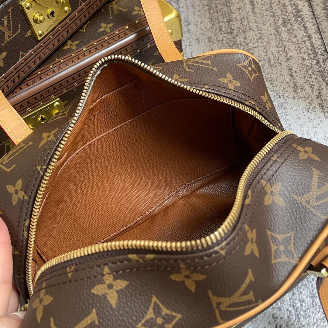 LOUIS VUITTON LV CITE MM M51182