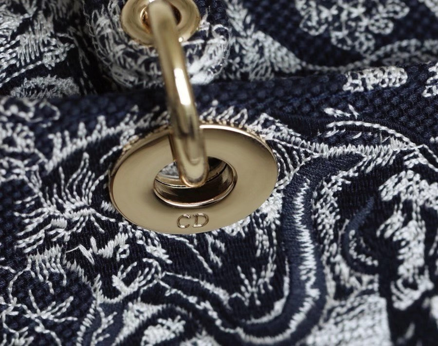 Dior D-lited bag 24cm