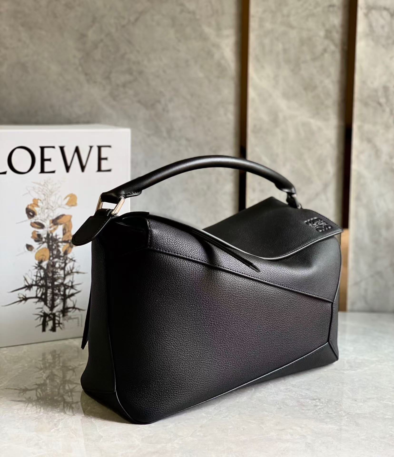 LOEWE Puzzle Edge 36.5 X 23 X 19 CM