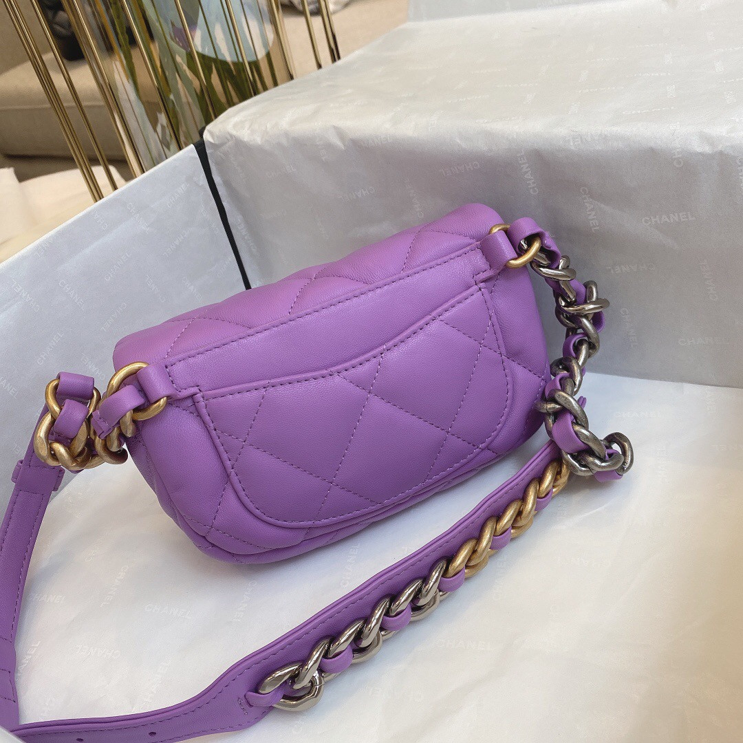 Chanel 19 belt bag