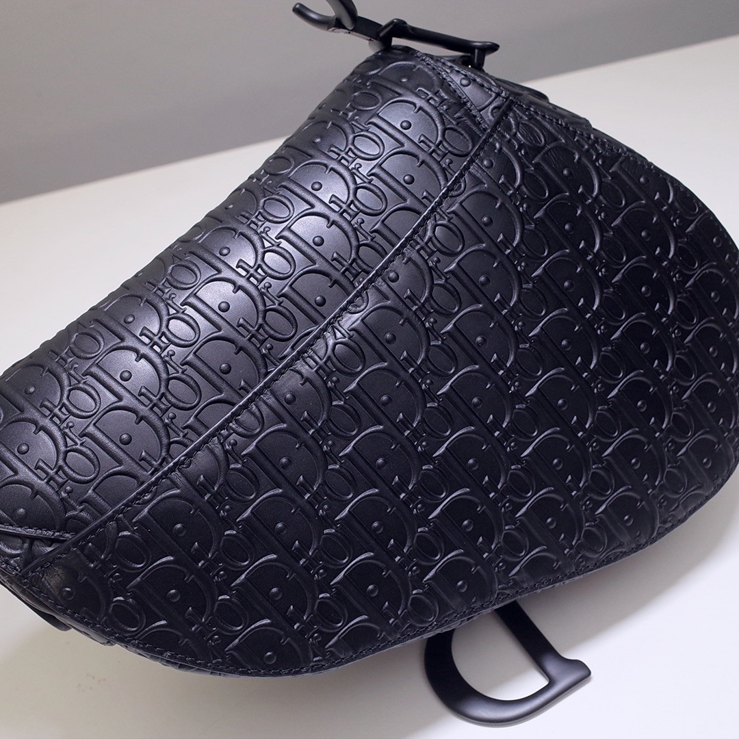 SADDLE BAG WITH STRAP Black Dior Oblique Embossed Calfskin 25.5x20x6.5cm