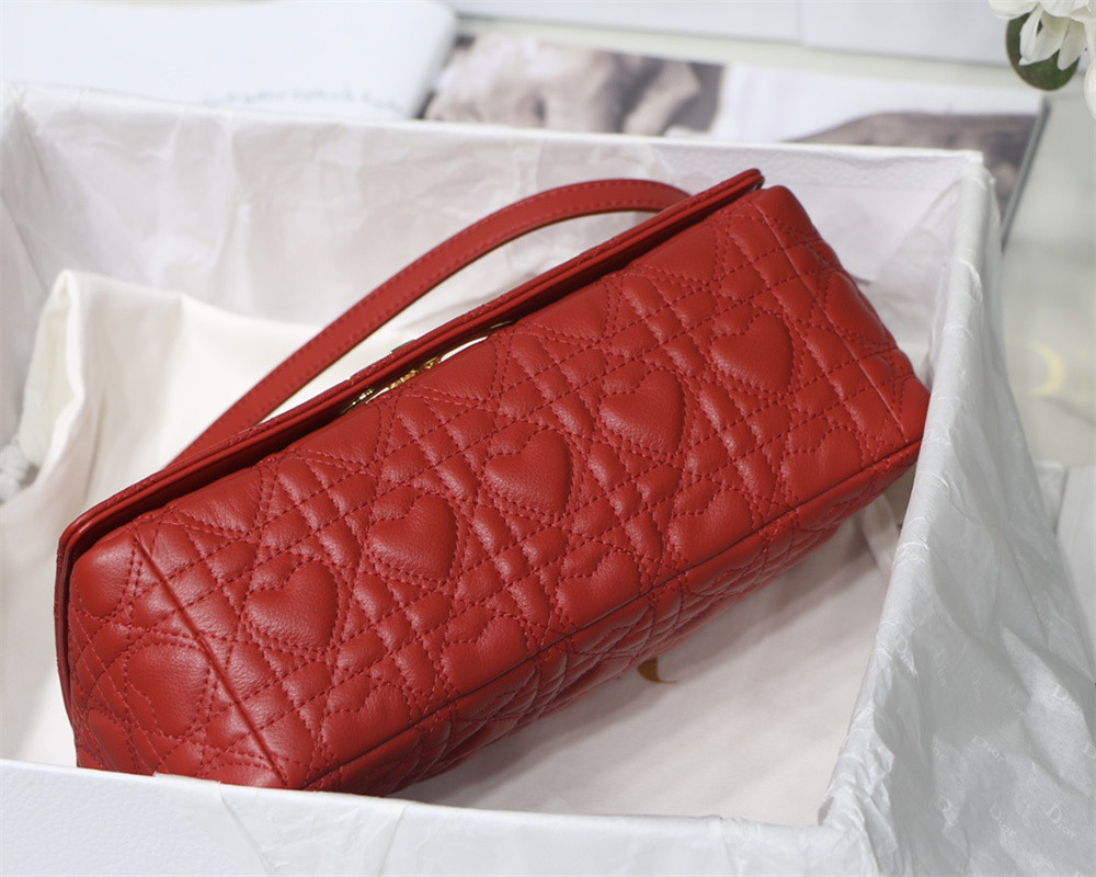MEDIUM DIOR CARO BAG amour red 25.5 x 15.5 x 8 cm