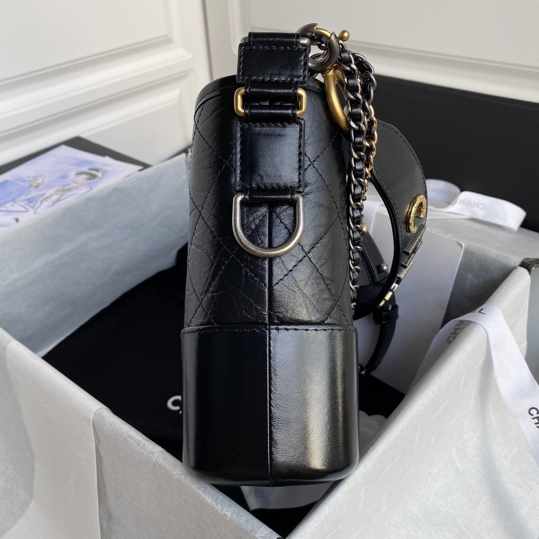Chanel Gabrielle MEDIUM BLACK with shoulder strap letters 21 x 28 x 10cm