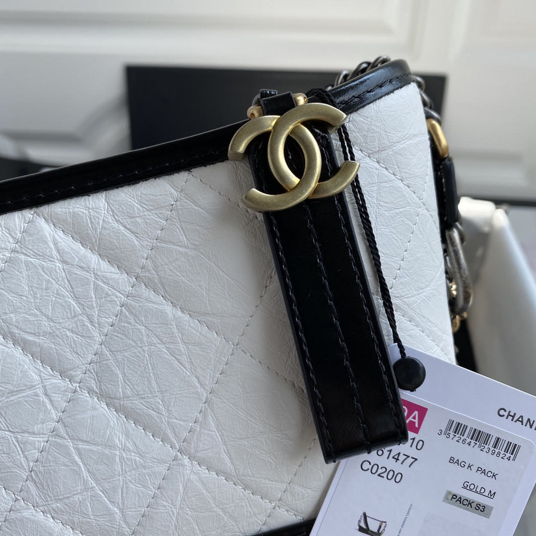 Chanel Gabrielle SMALL WHITE 20 x 15 x 8cm