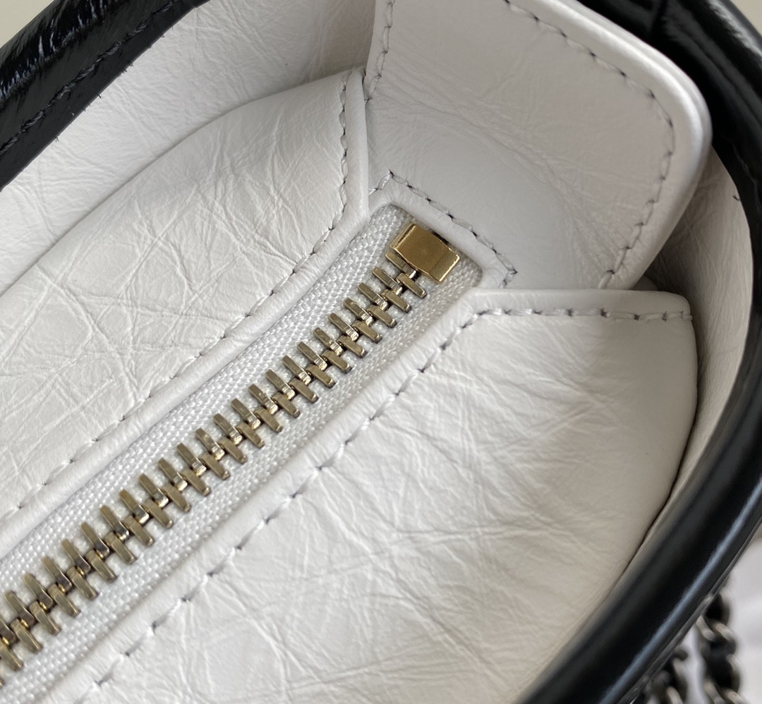 Chanel Gabrielle SMALL WHITE 20 x 15 x 8cm