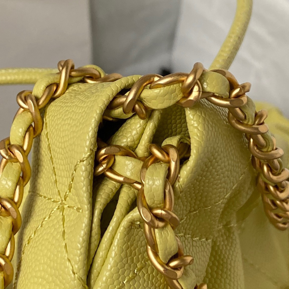 CHANEL 22 MINI HANDBAG GRAINED LEATHER YELLOW 7.8 × 7.4 × 2.3 in