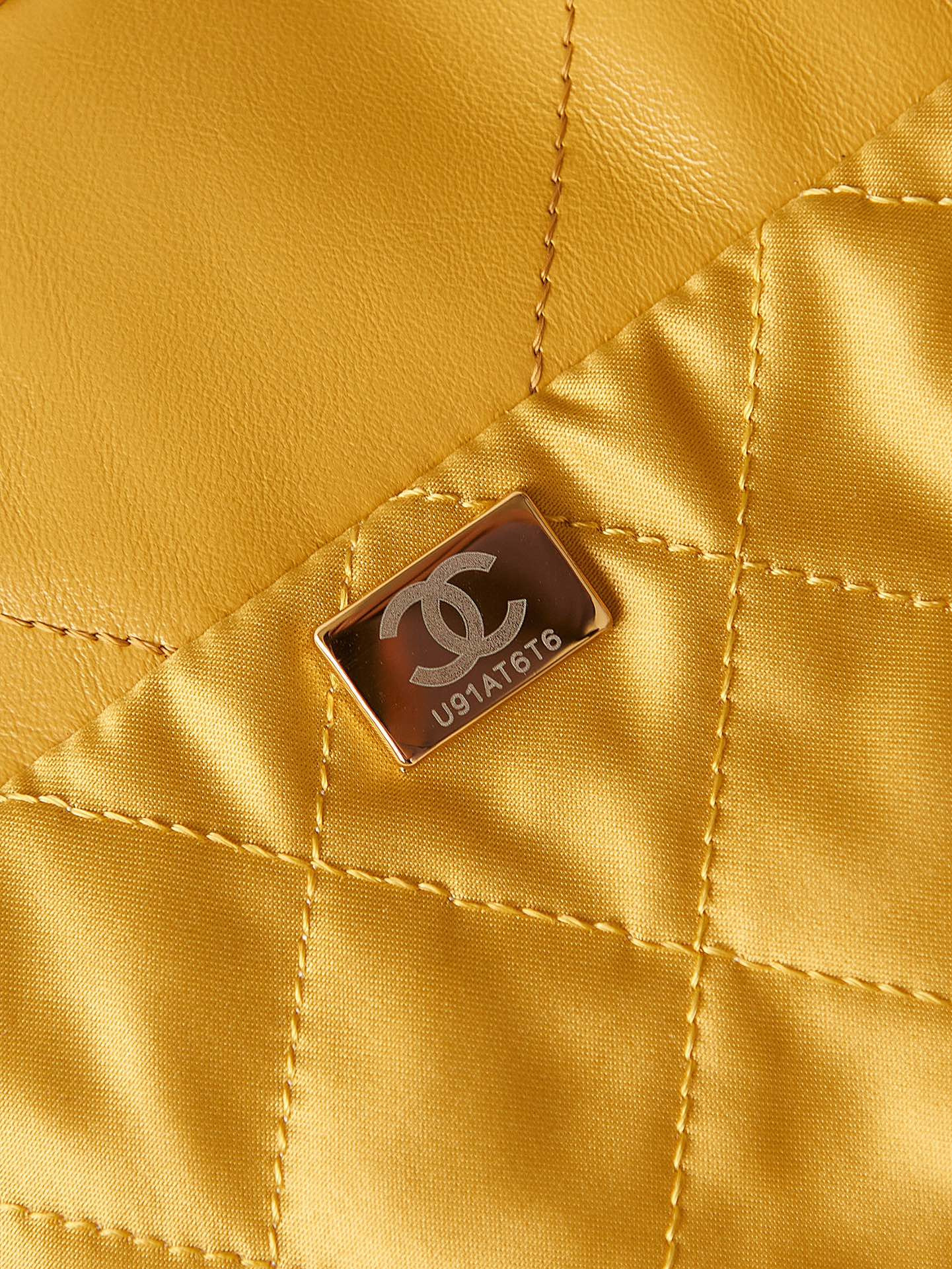 CHANEL 22 SMALL HANDBAG Shiny Calfskin YELLOW 13.7×14.4×2.7 in