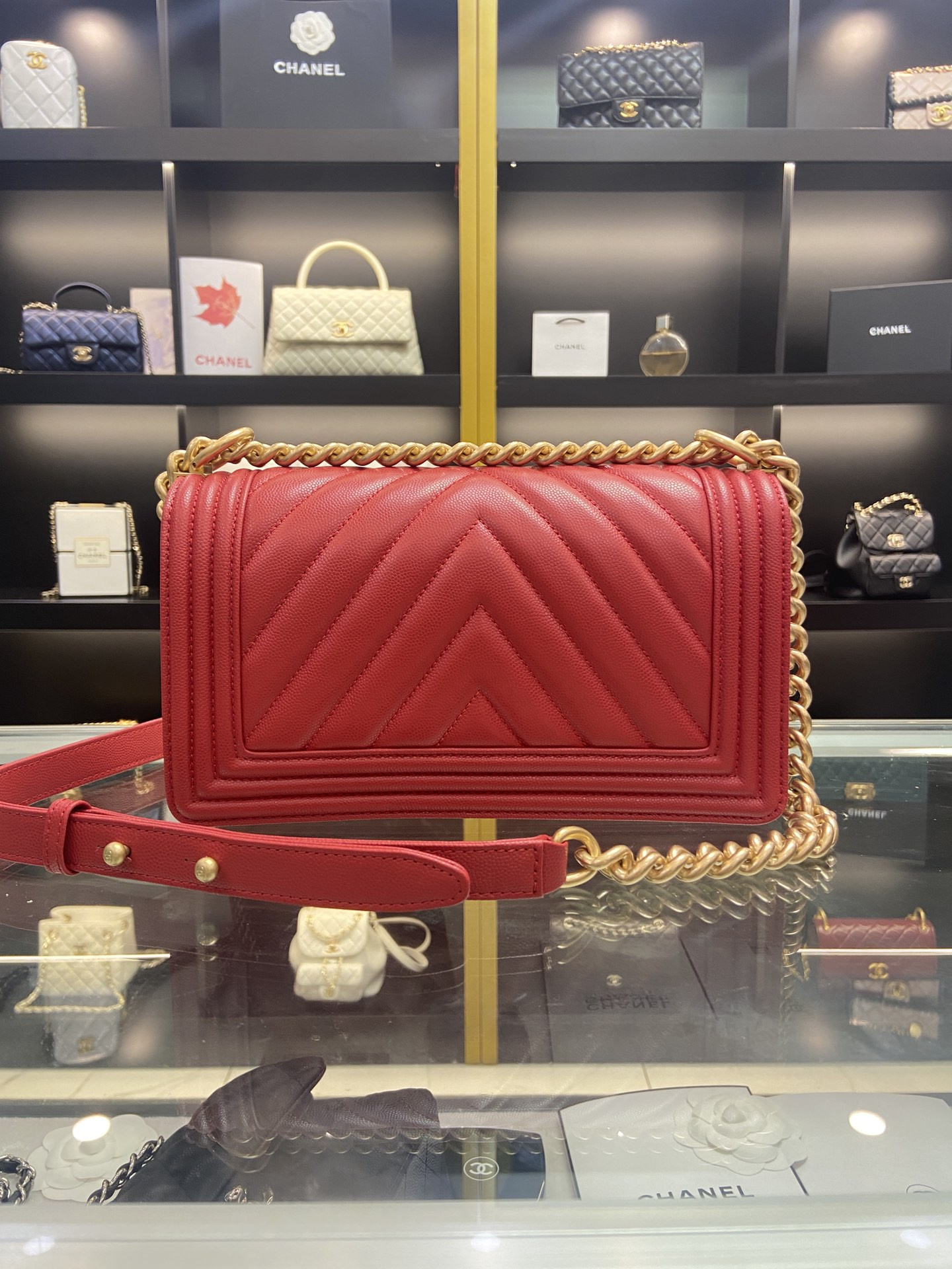 BOY CHANEL HANDBAG Shiny Red Grained Calfskin & Gold-Tone Metal 5.9 × 9.8 × 3.5 in