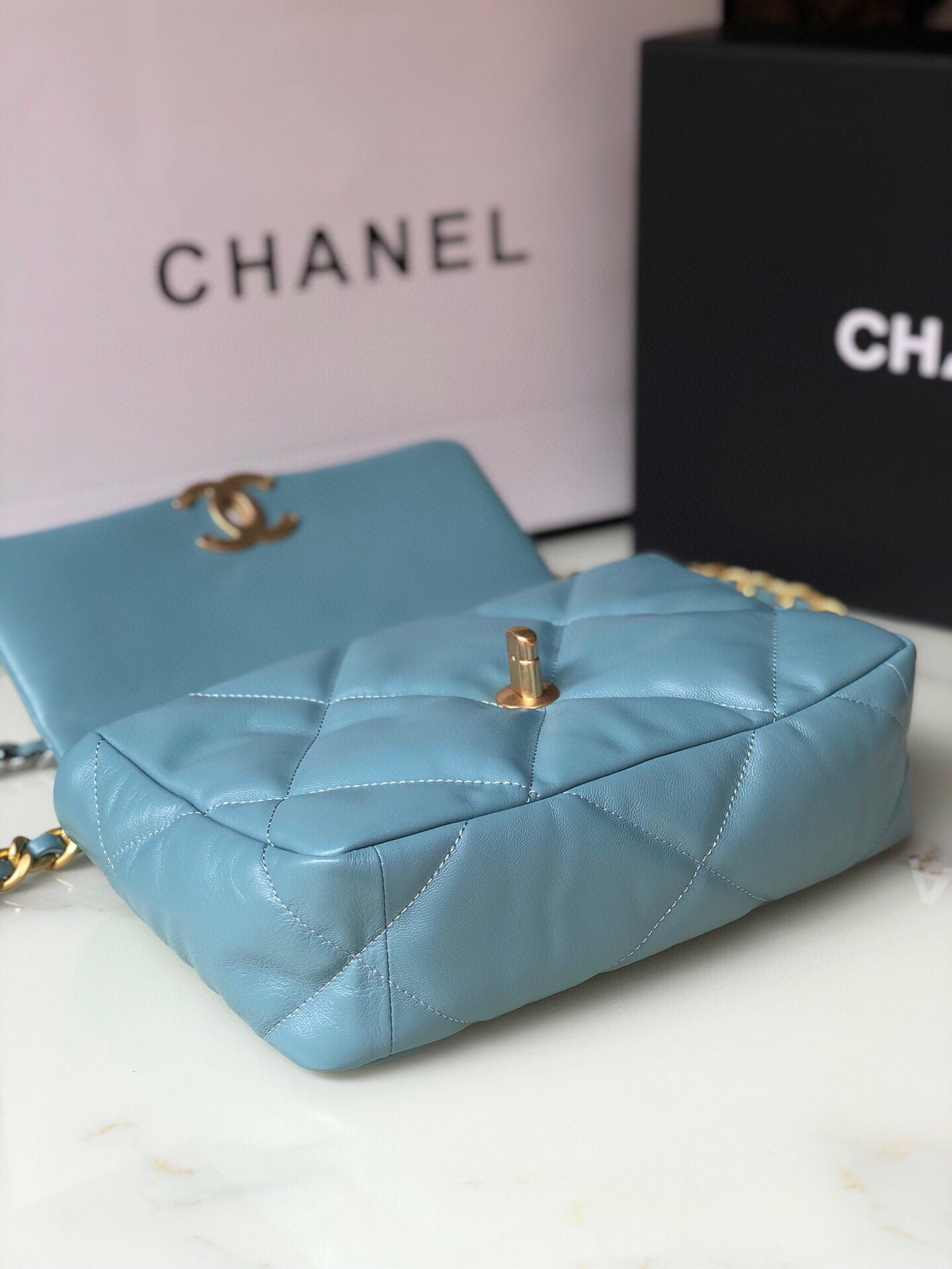 CHANEL 19 HANDBAG Shiny Leather, Gold-Tone, Silver-Tone & Ruthenium-Finish Metal Blue 6.2 × 10.1 × 3.5 in