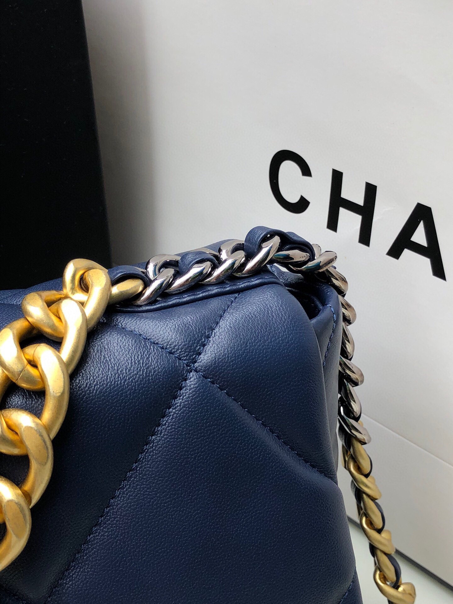 CHANEL 19 LARGE HANDBAG Shiny Leather, Gold-Tone, Silver-Tone & Ruthenium-Finish Metal Navy 7.8 × 11.7 × 3.9 in