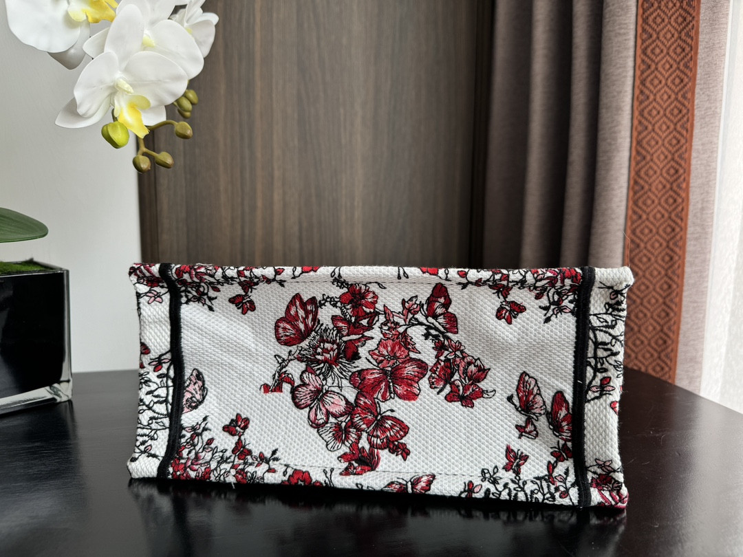 Small DIOR BOOK TOTE WHITE AND RED LE CŒUR DES PAPILLONS EMBROIDERY 10.5 x 8.5 x 5.5 inches