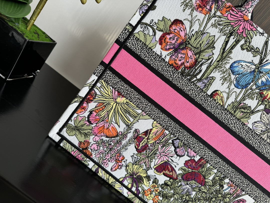 Large DIOR BOOK TOTE WHITE MULTICOLOR MEXICO MILLEFIORI EMBROIDERY 16.5 x 14 x 7.5 inches