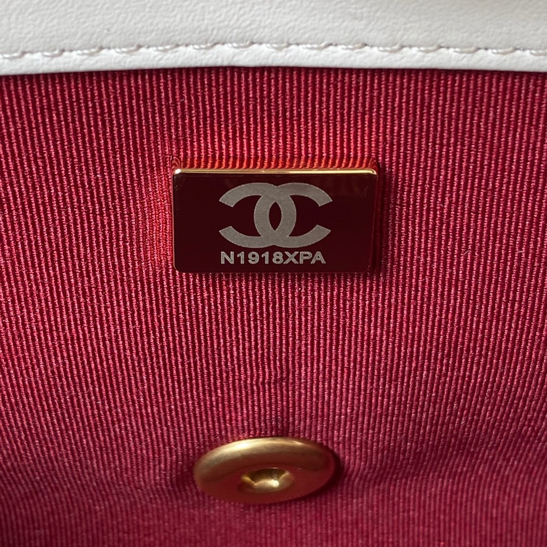 CHANEL SMALL CLASSIC HANDBAG GRAINED SHINY CALFSKIN & Gold-TONE METAL white 5.7 × 9 × 2.3 IN