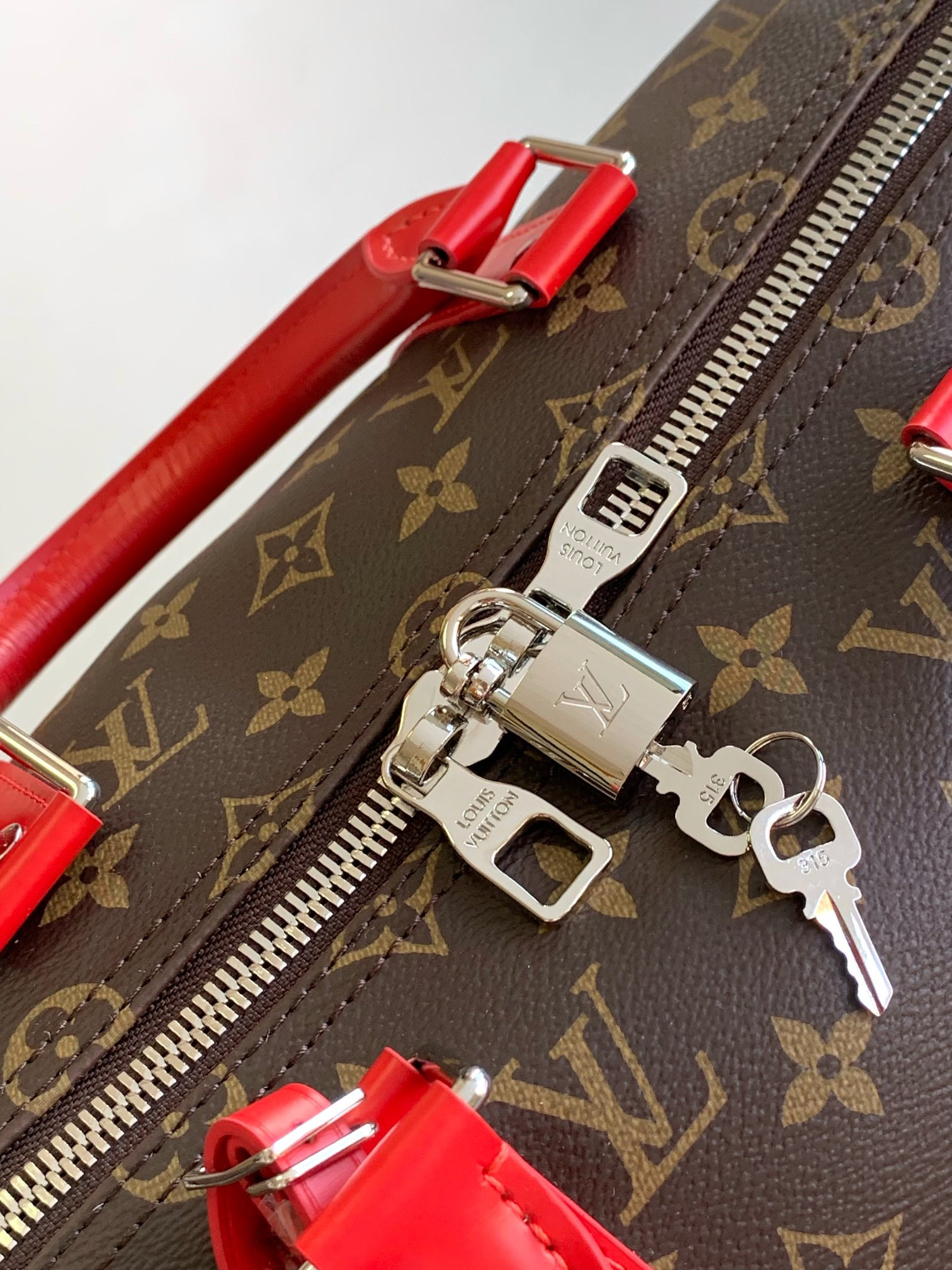 Louis Vuitton Keepall Bandoulière 50 M46769