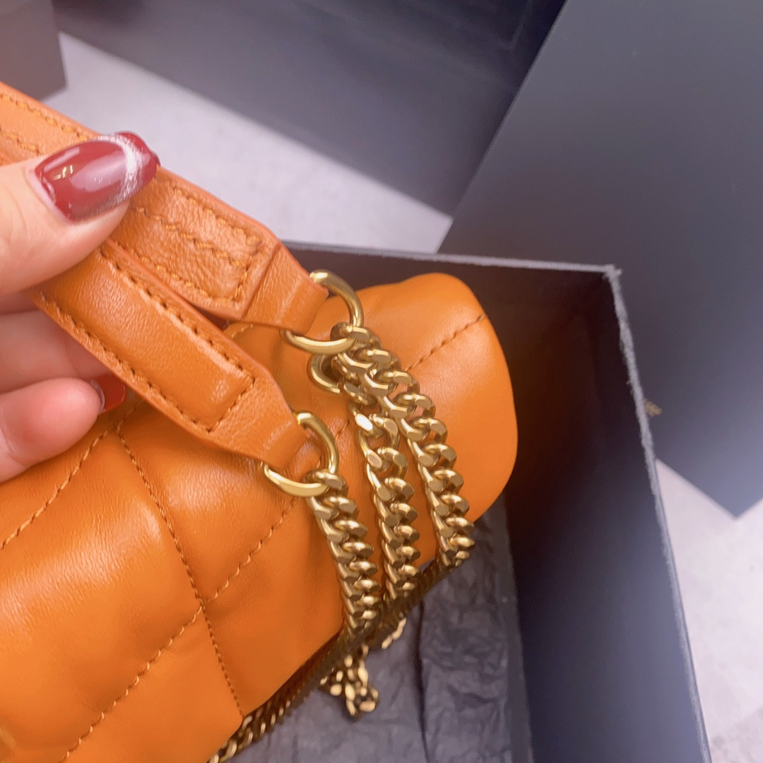 YSL PUFFER IN LEATHER ORANGE 23 X 15.5 X 5.8 CM
