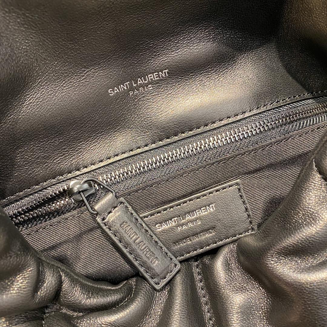 YSL PUFFER IN LEATHER NAVY 23 X 15.5 X 5.8 CM