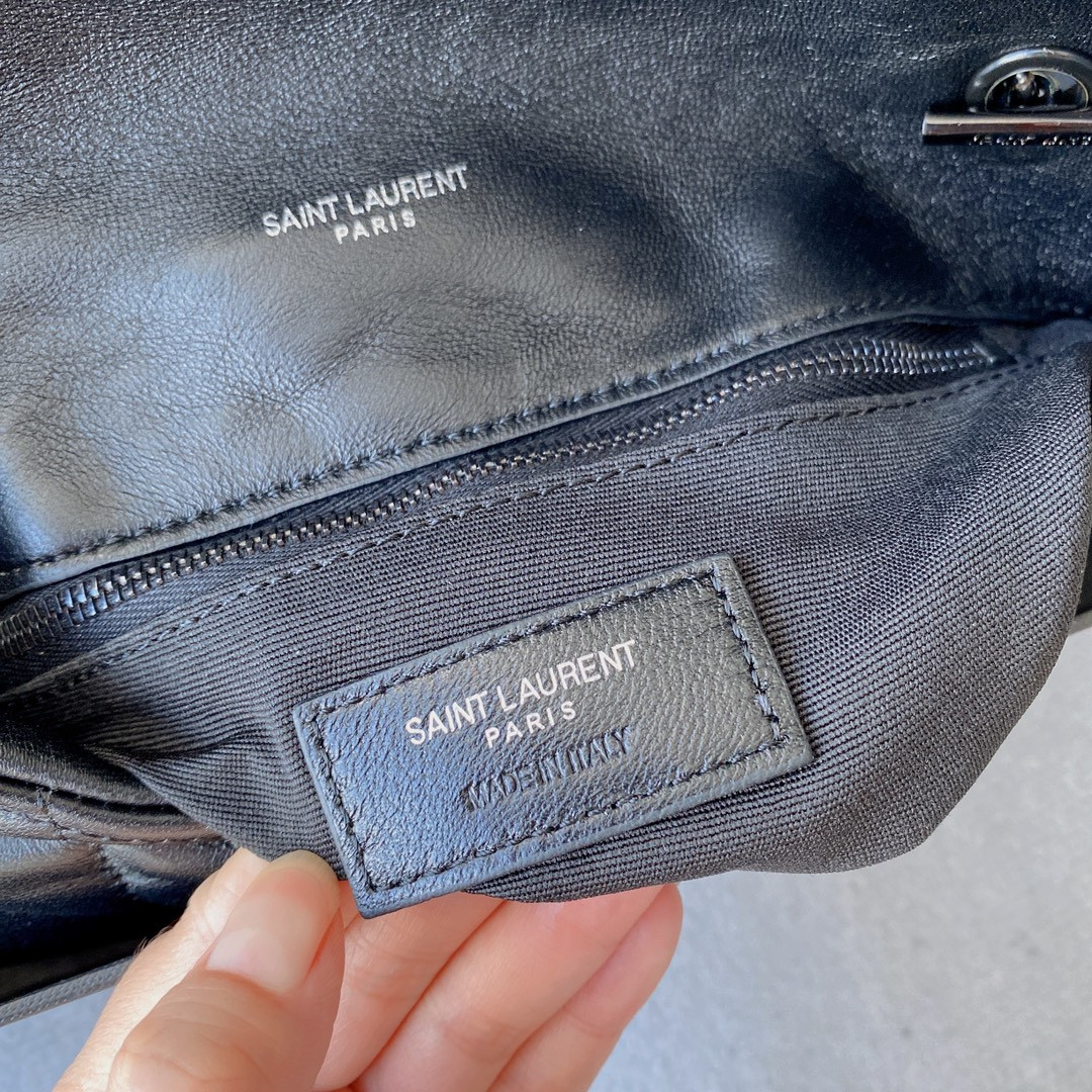 YSL PUFFER IN LEATHER NAVY 23 X 15.5 X 5.8 CM