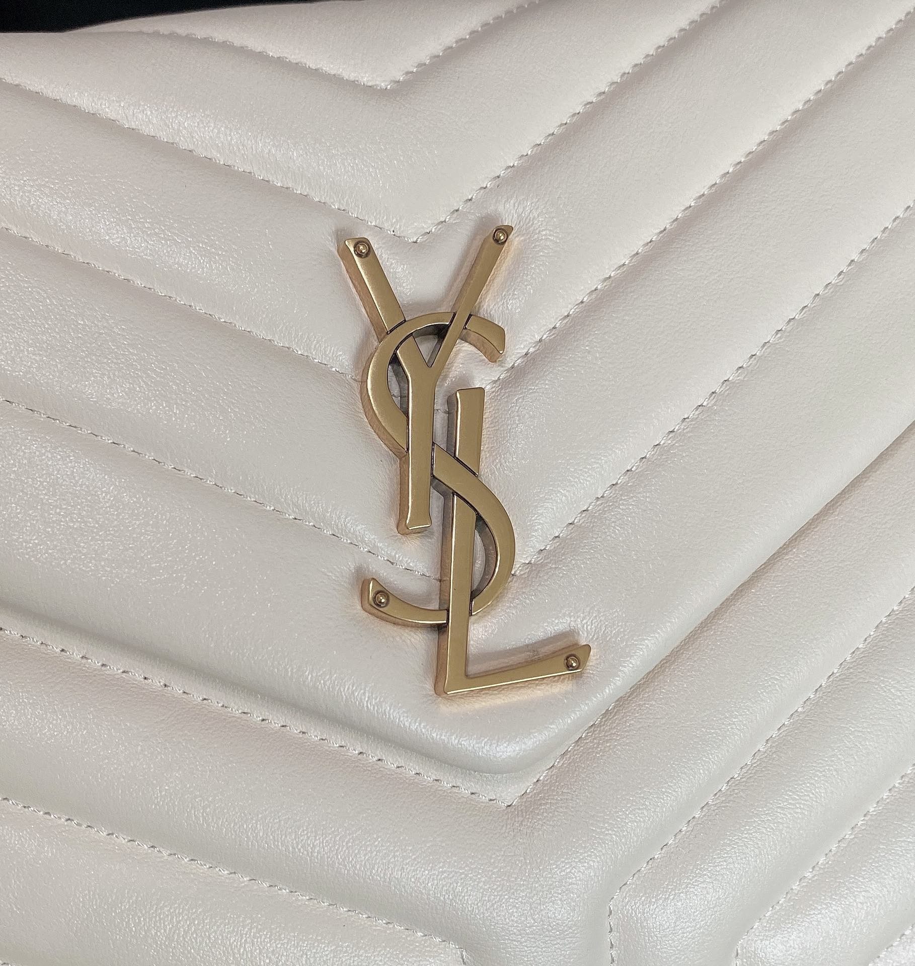 YSL LOULOU MEDIUM IN QUILTED LEATHER BLANC VINTAGE 12.5 X 8.6 X 3.5 INCHES