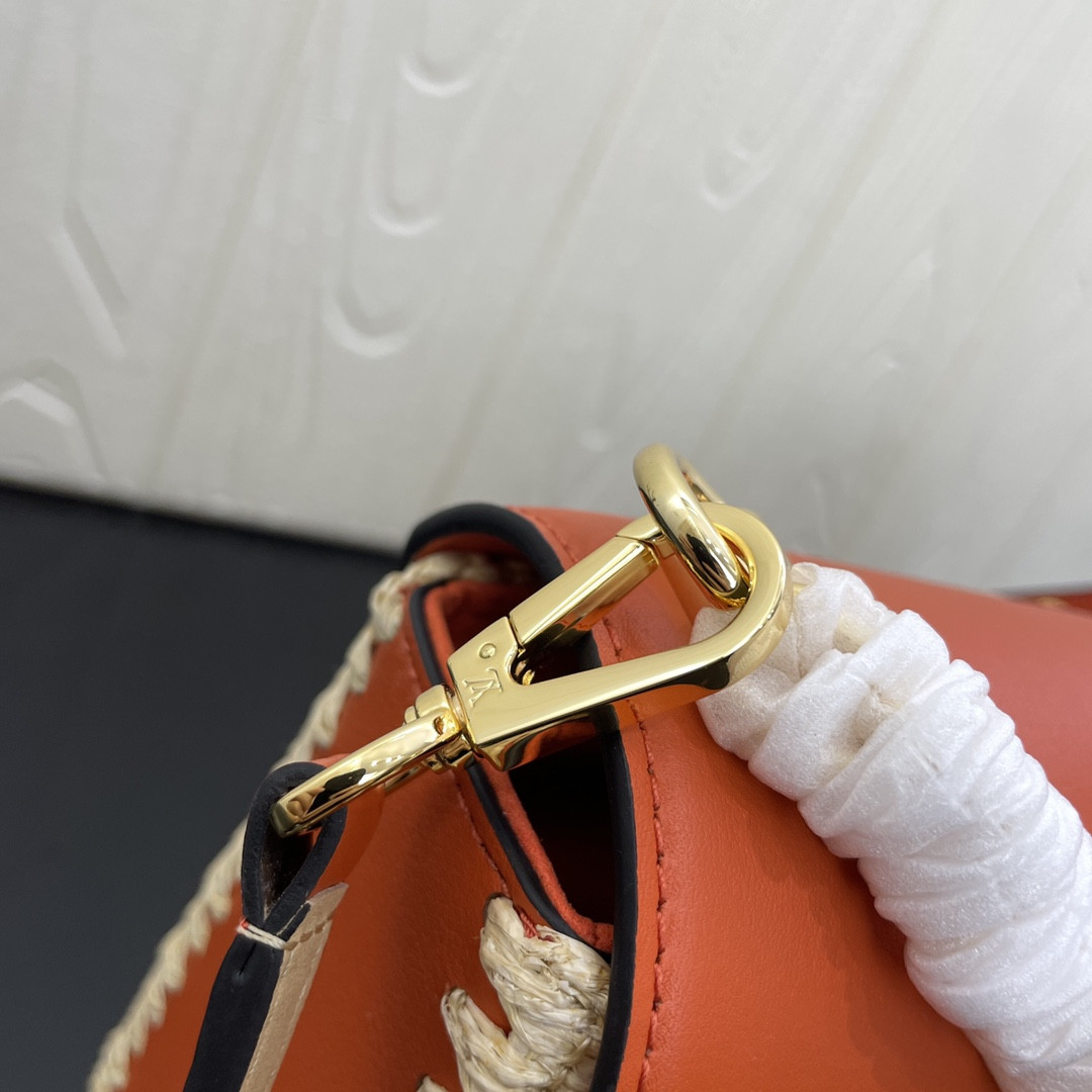 LOUIS VUITTON M57648 GO-14 MM 9.1 x 6.3 x 3.9 inches