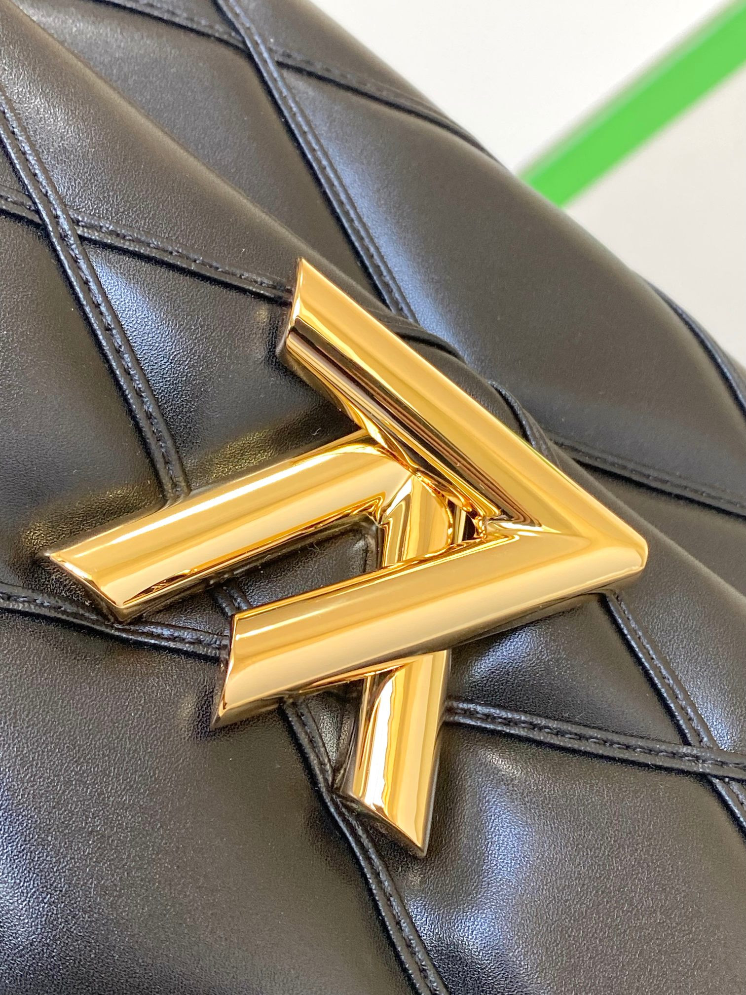 LOUIS VUITTON M23689 GO-14 GM 12.2 x 7.7 x 4.3 inches