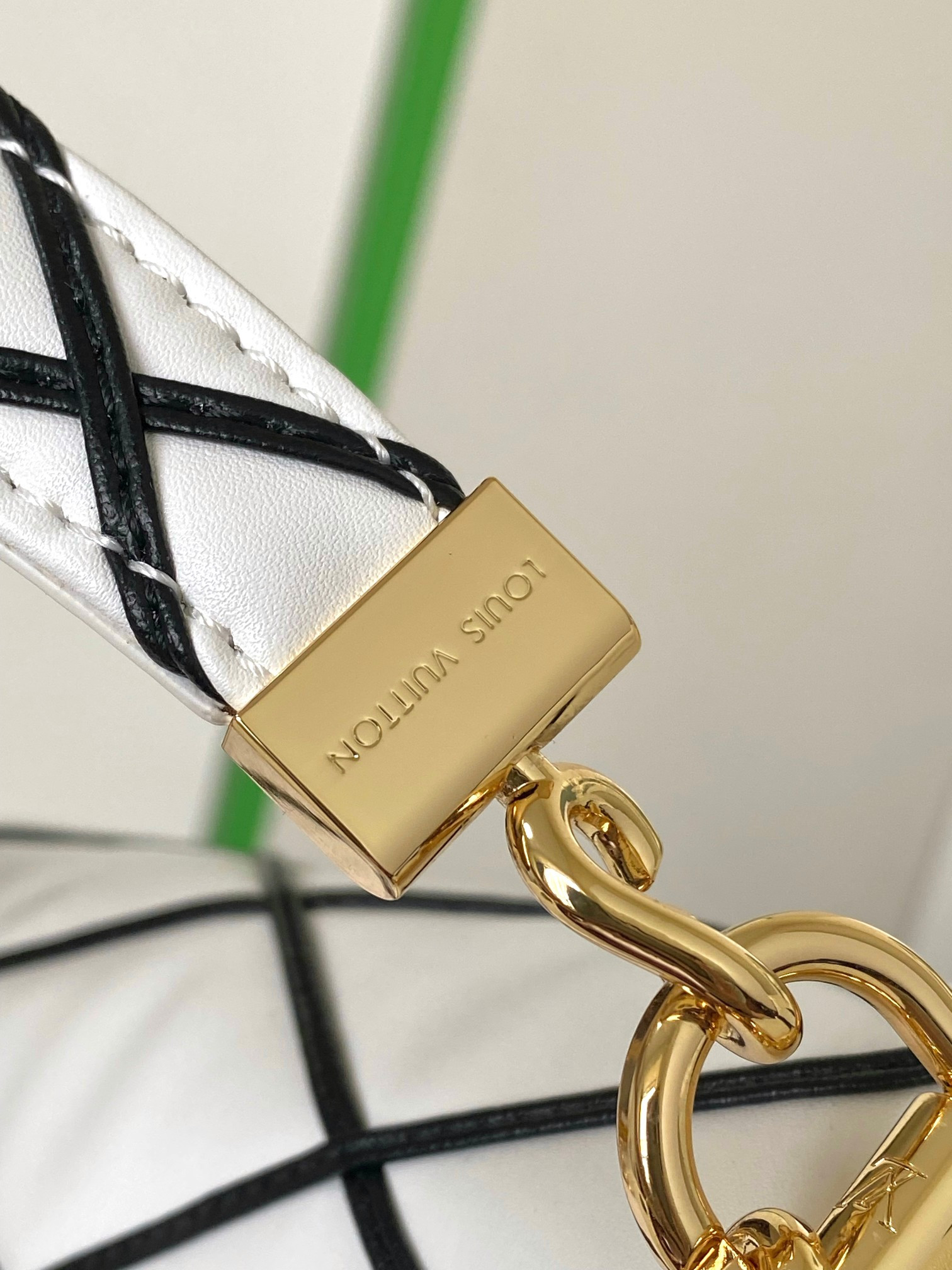 LOUIS VUITTON M22890 GO-14 MM 9.1 x 6.3 x 3.9 inches