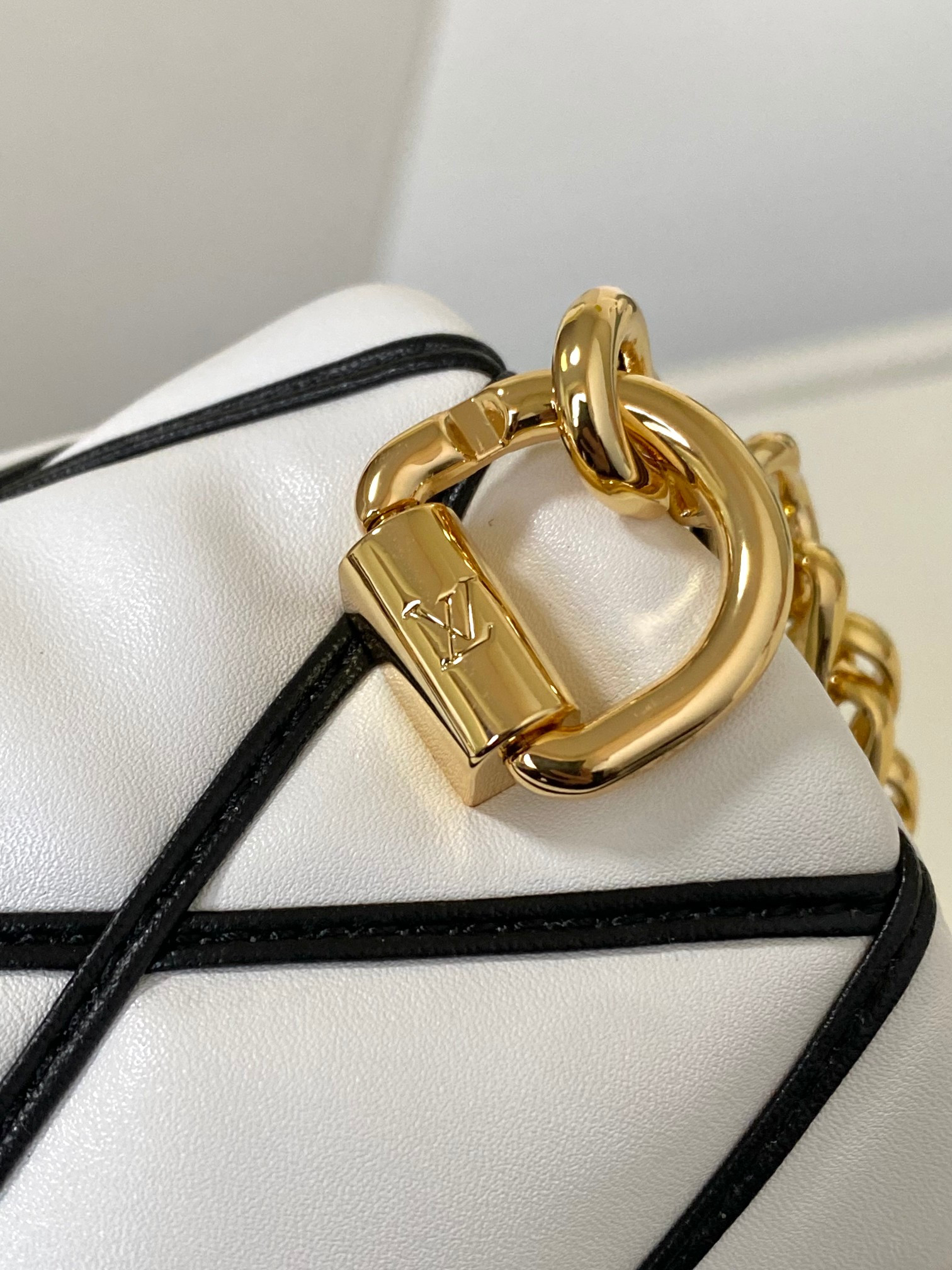 LOUIS VUITTON M23762 Pico GO-14 5.9 x 3.9 x 2.6 inches